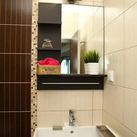 فيلة Heaven Hills *