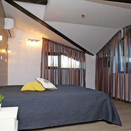 Villa Heaven Hills Tsurkva