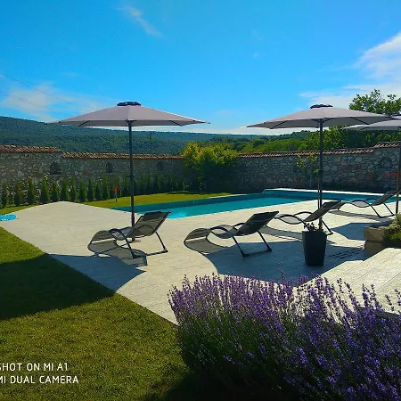 Heaven Hills * Tsŭrkva