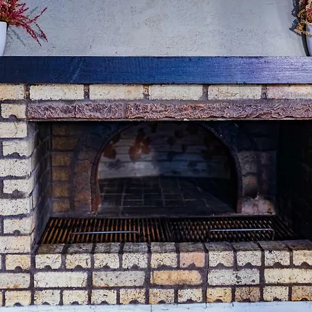 Heaven Hills فيلة