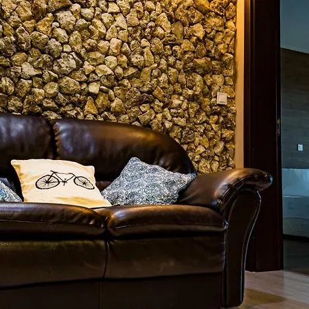 Heaven Hills Villa Tsurkva