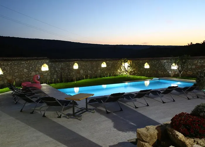 Villa Heaven Hills Tsŭrkva